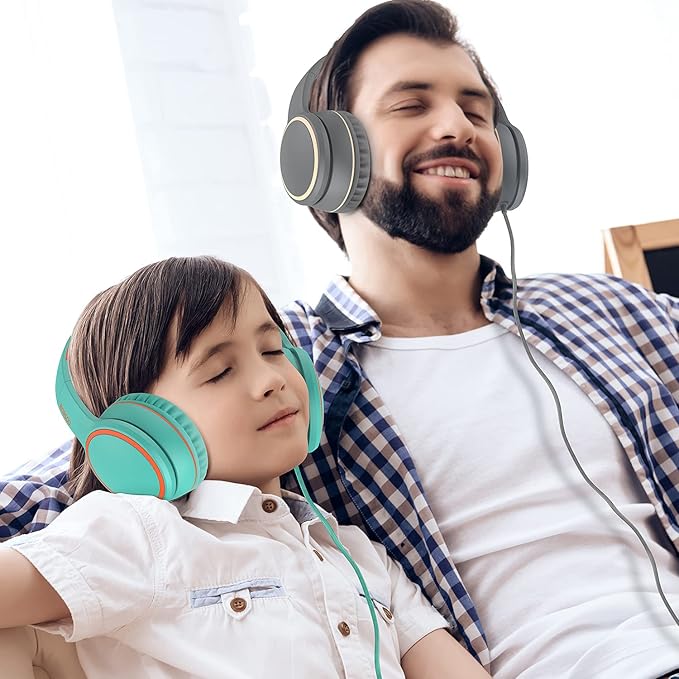 RORSOU R10 Over-Ear Headphones with Microphone, Lightweight Folding Stereo Bass Headset with 1.5M No-Tangle Cord, Portable Wired Headphones for Smartphone Tablet Computer MP3 / 4 (Grey)