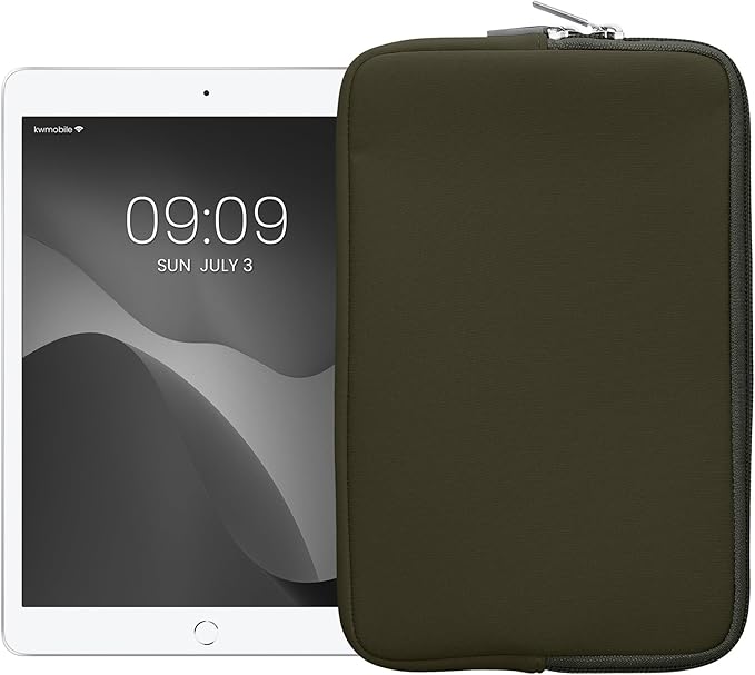 kwmobile Neoprene Pouch Compatible with 8"-8,4" Tablet - Universal Sleeve Case Cover with Zipper for Tablet - Dark Green