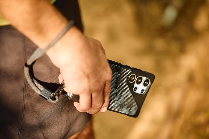 URBAN ARMOR GEAR UAG Designed for Samsung Galaxy S25 Ultra Case 6.9" Metropolis LT - Compatible with Magnetic Charging Impact-Resistant Rugged Military Grade Protective Cover, Micro Hex Camo Graphite