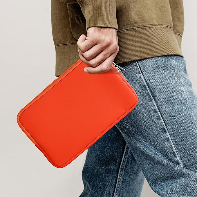 kwmobile Neoprene Pouch Compatible with 8"-8,4" Tablet - Universal Sleeve Case Cover with Zipper for Tablet - Orange